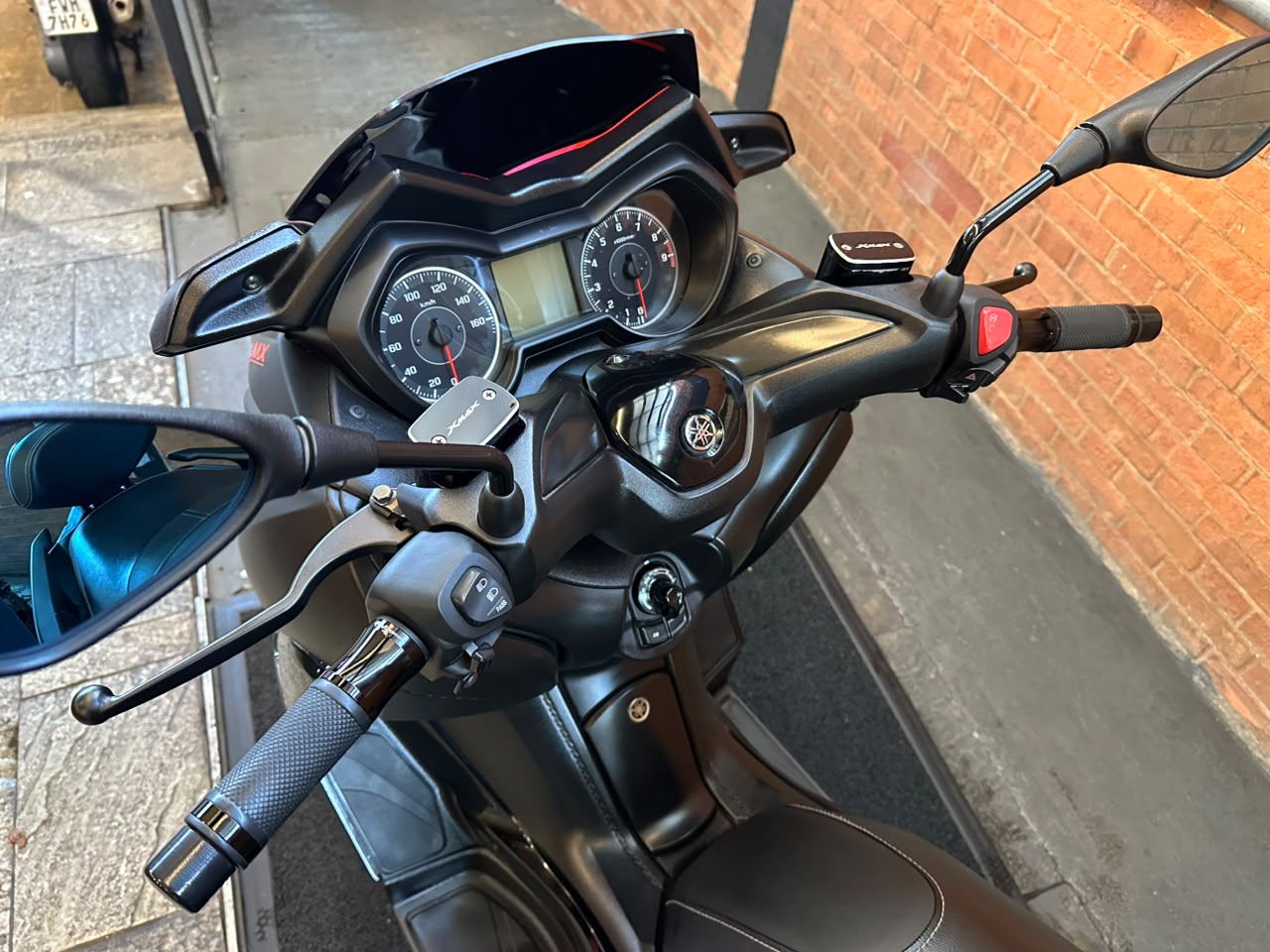 YAMAHA XMAX ABS