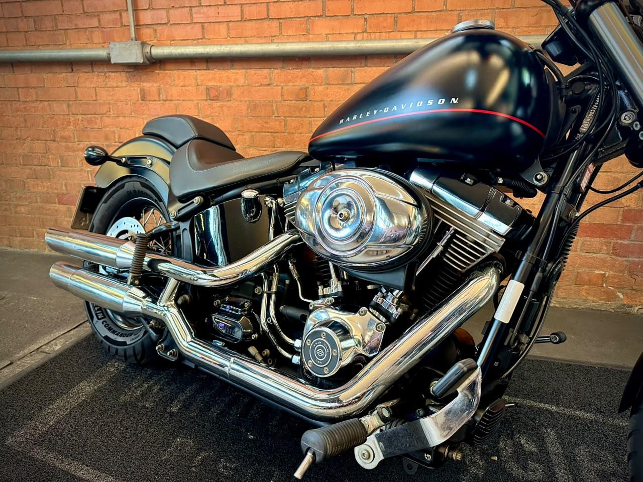 HARLEY-DAVIDSON SOFTAIL BLACKLINE