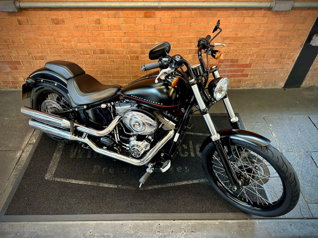 HARLEY-DAVIDSON SOFTAIL BLACKLINE