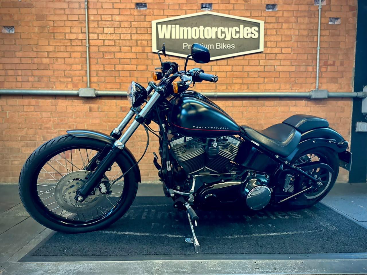 HARLEY-DAVIDSON SOFTAIL BLACKLINE