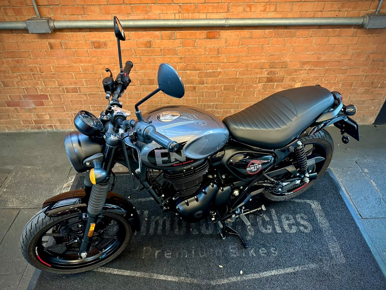 ROYAL ENFIELD HUNTER 350