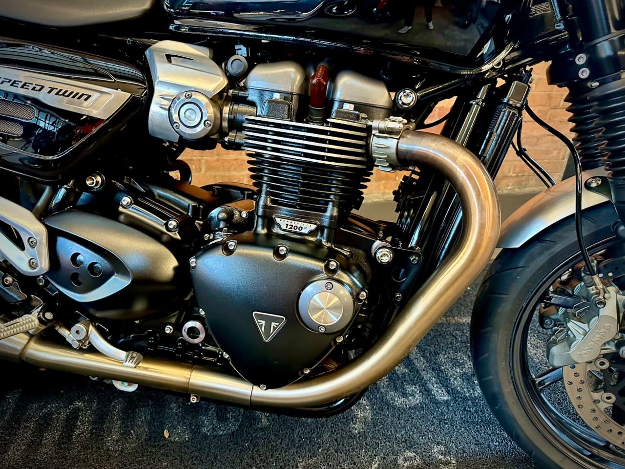 TRIUMPH SPEED TWIN 