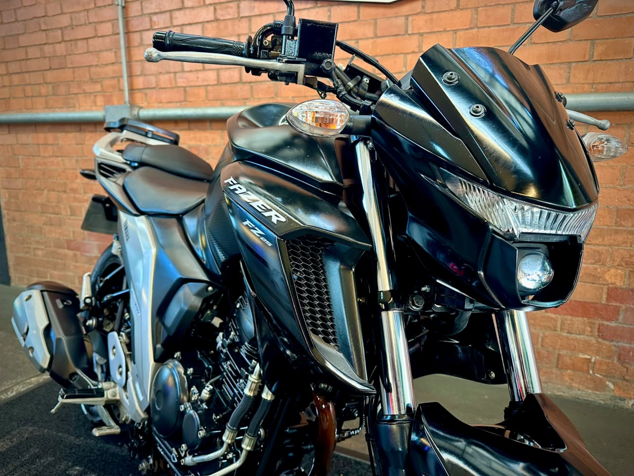 YAMAHA FZ25 FAZER ABS