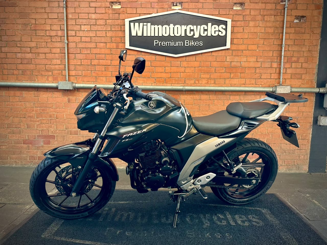 YAMAHA FZ25 FAZER ABS