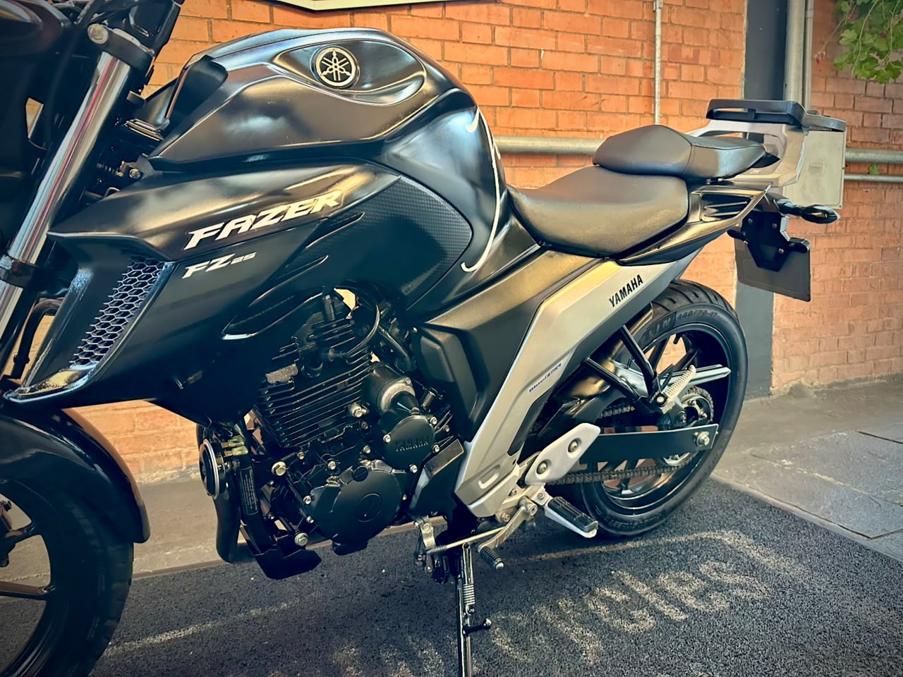 YAMAHA FZ25 FAZER ABS