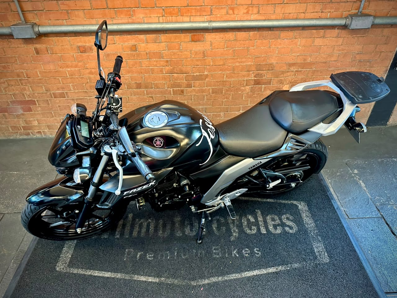 YAMAHA FZ25 FAZER ABS