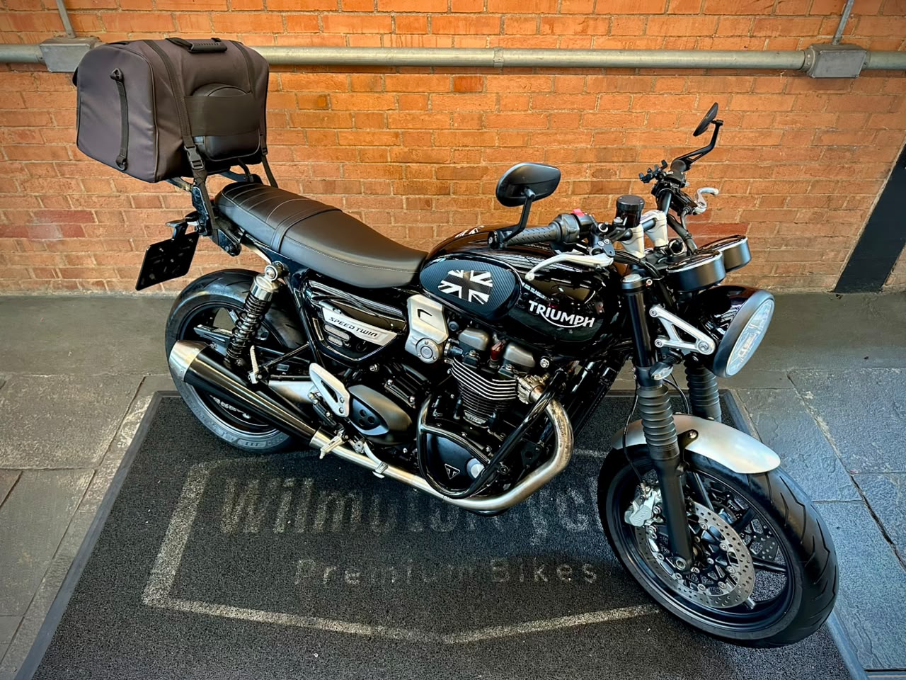 TRIUMPH SPEED TWIN 