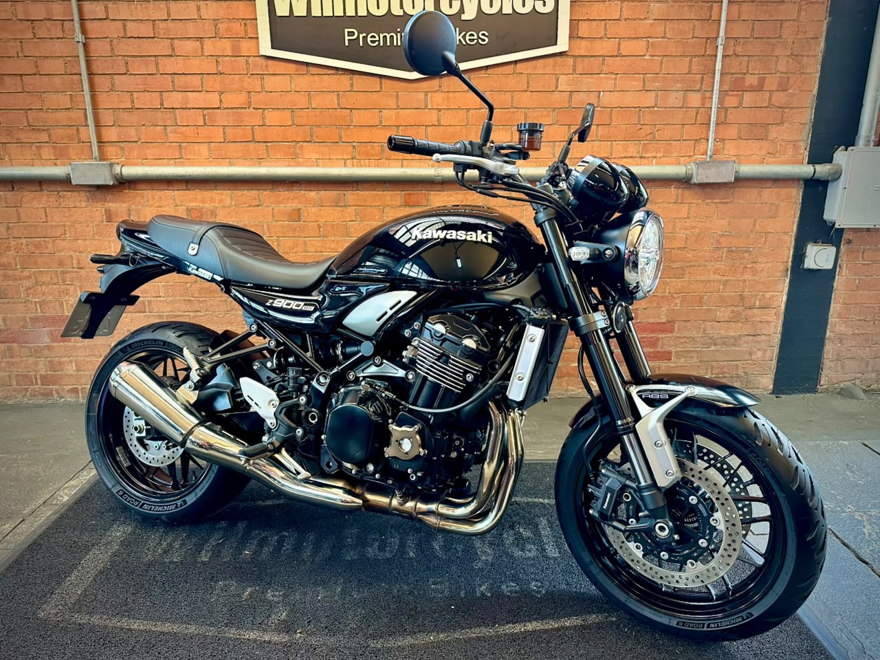 KAWASAKI Z900RS