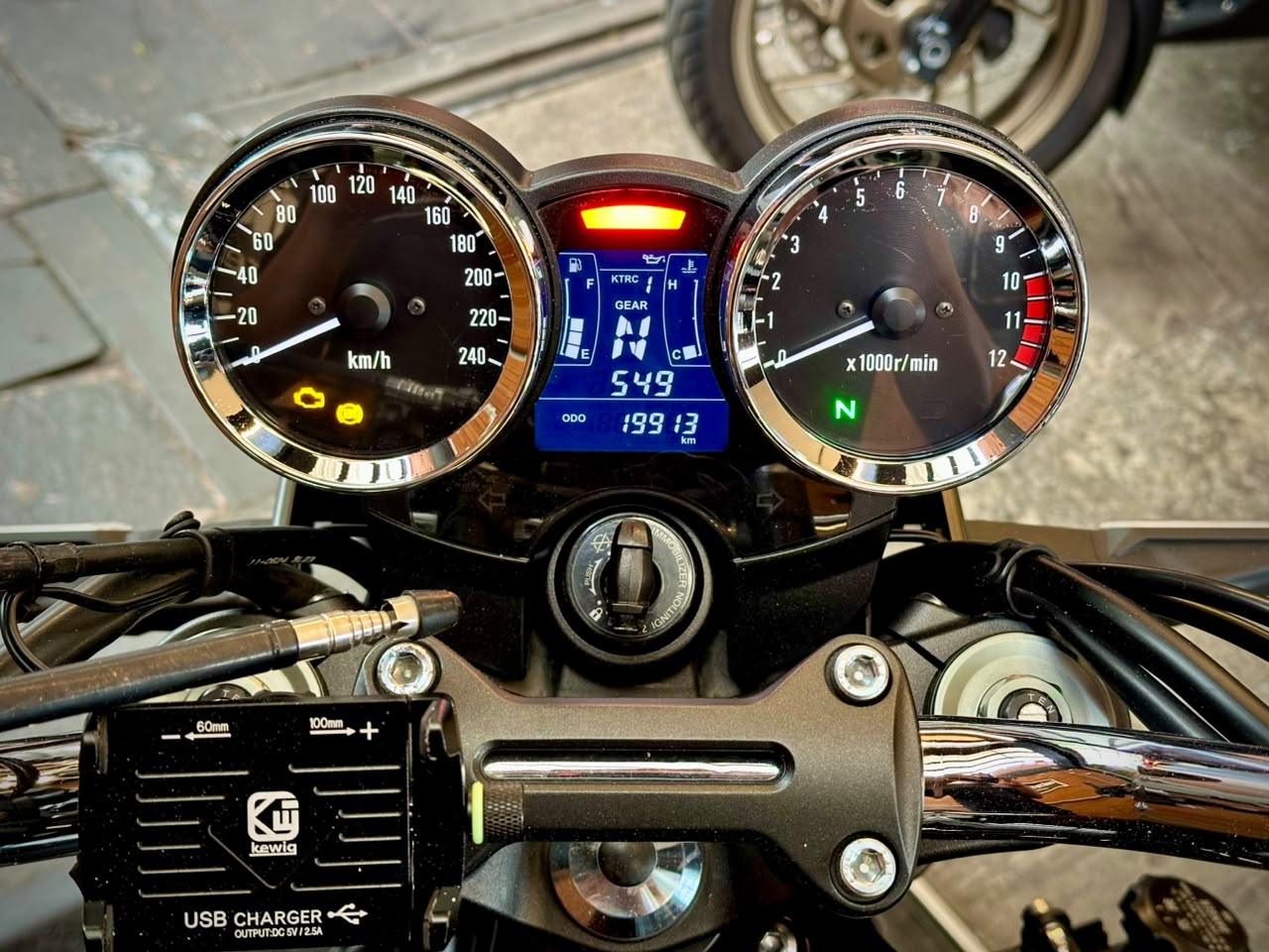 KAWASAKI Z900RS