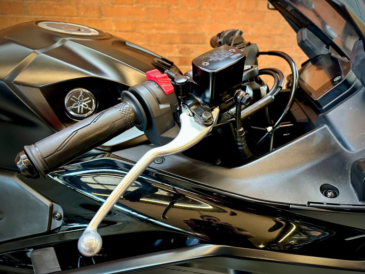 YAMAHA YZF R3 ABS CONNECTED