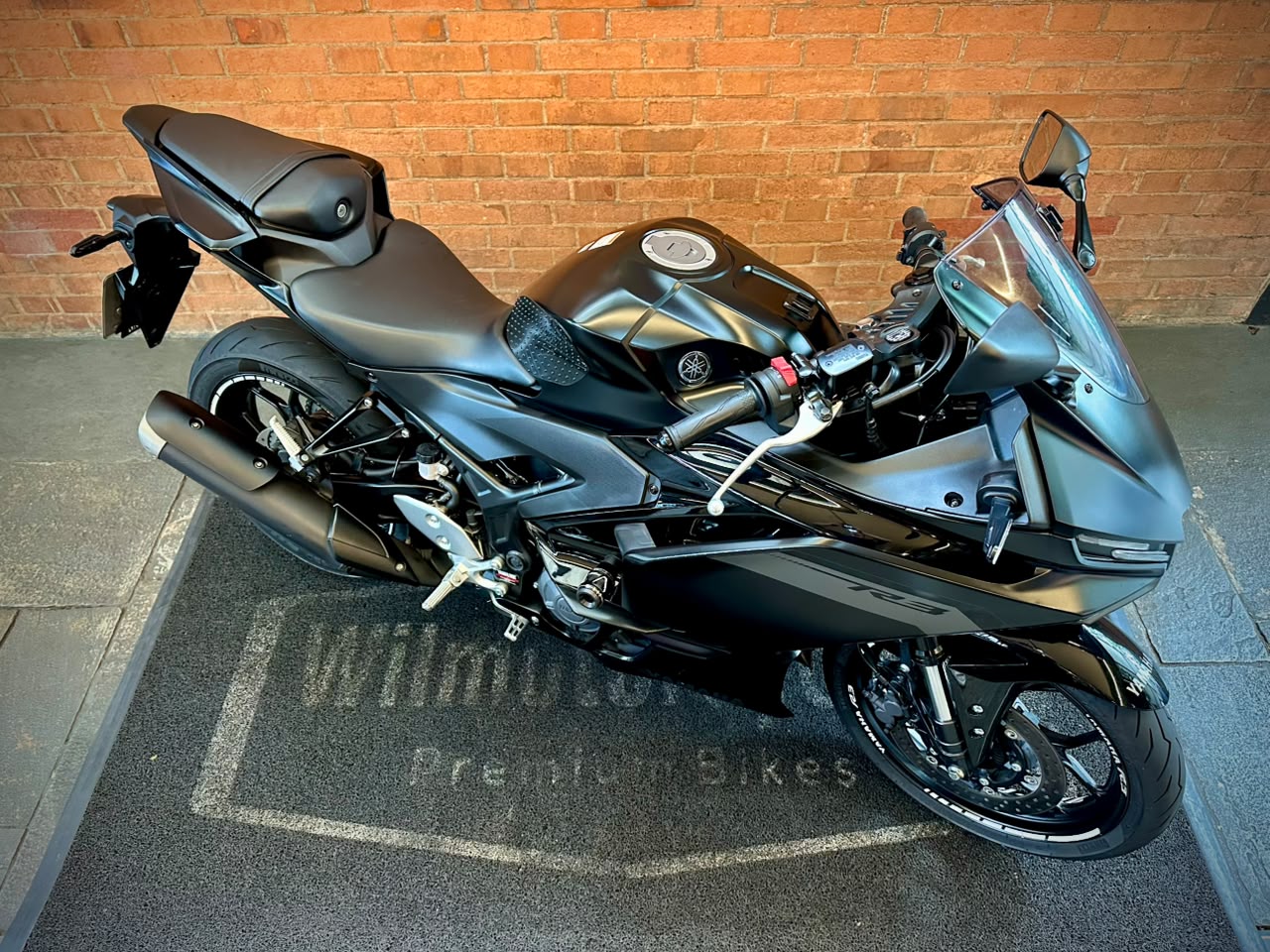 YAMAHA YZF R3 ABS CONNECTED