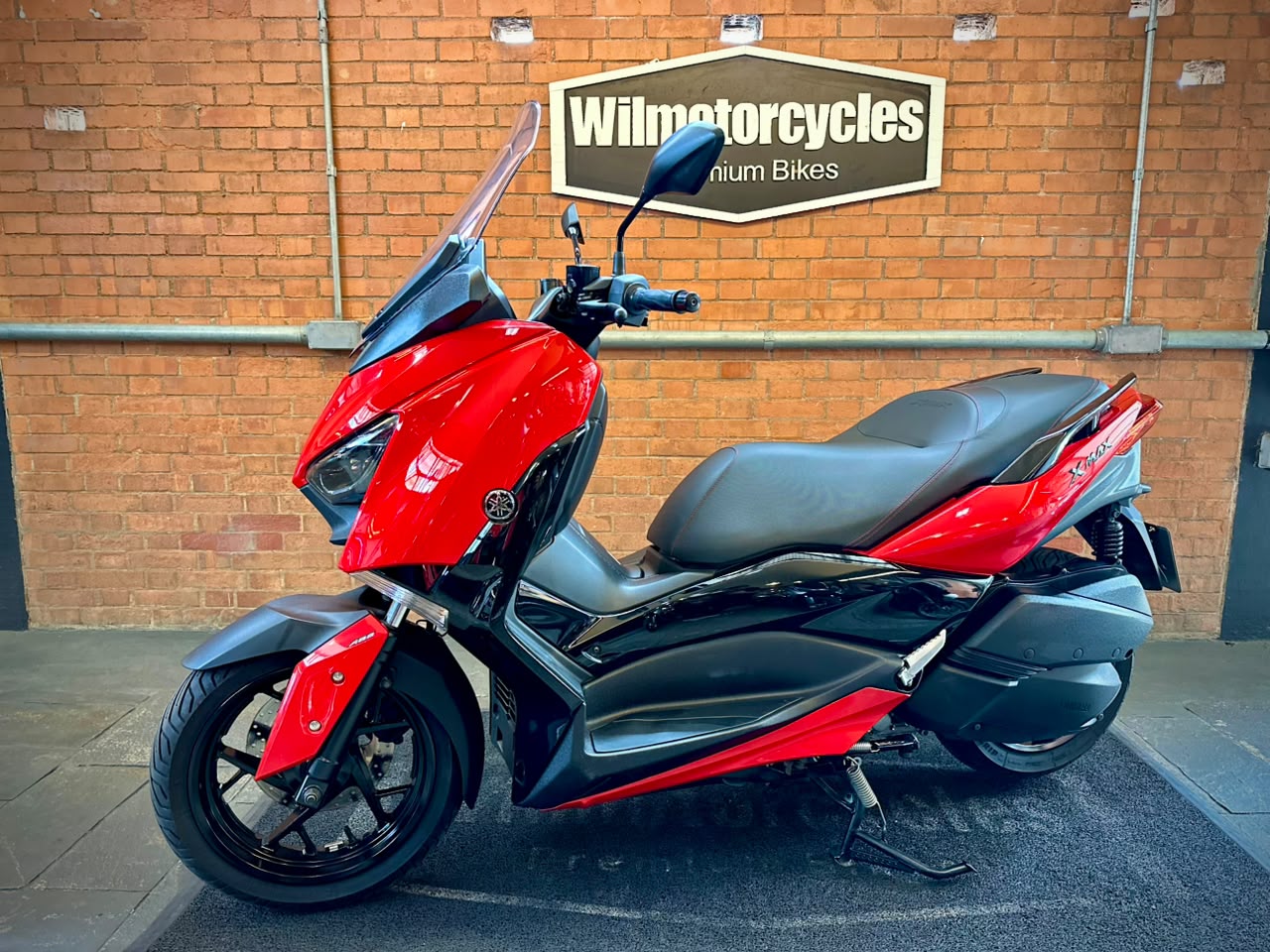 YAMAHA XMAX ABS