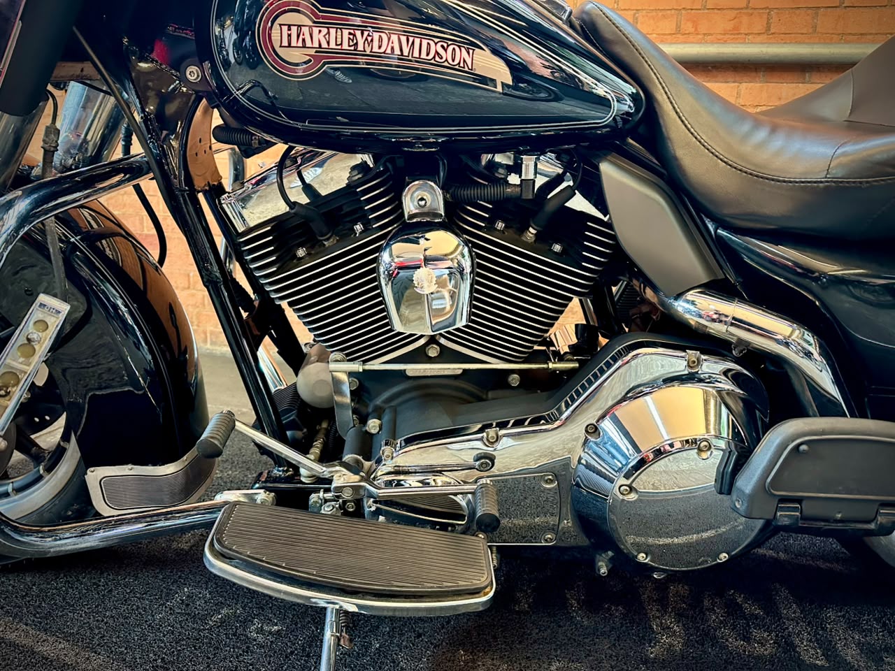 HARLEY-DAVIDSON ELECTRA GLIDE CLASSIC