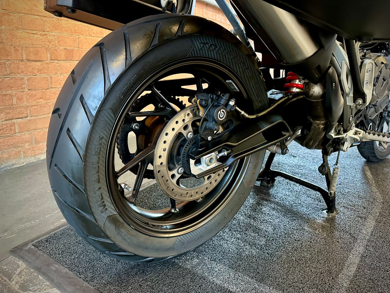 TRIUMPH TIGER 900 GT PRO