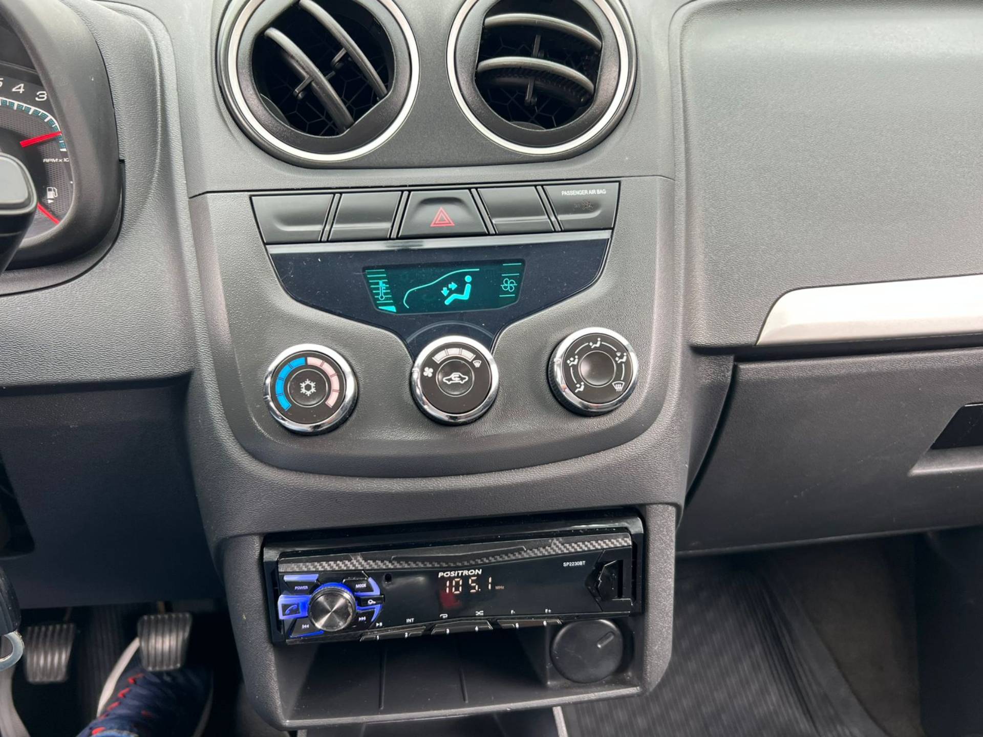 CHEVROLET MONTANA