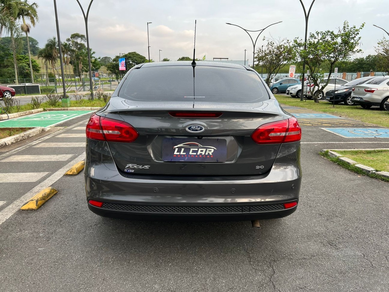FORD FOCUS
