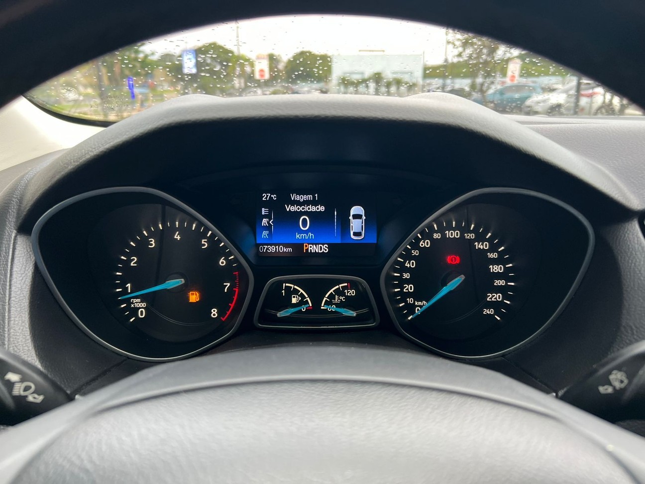 FORD FOCUS