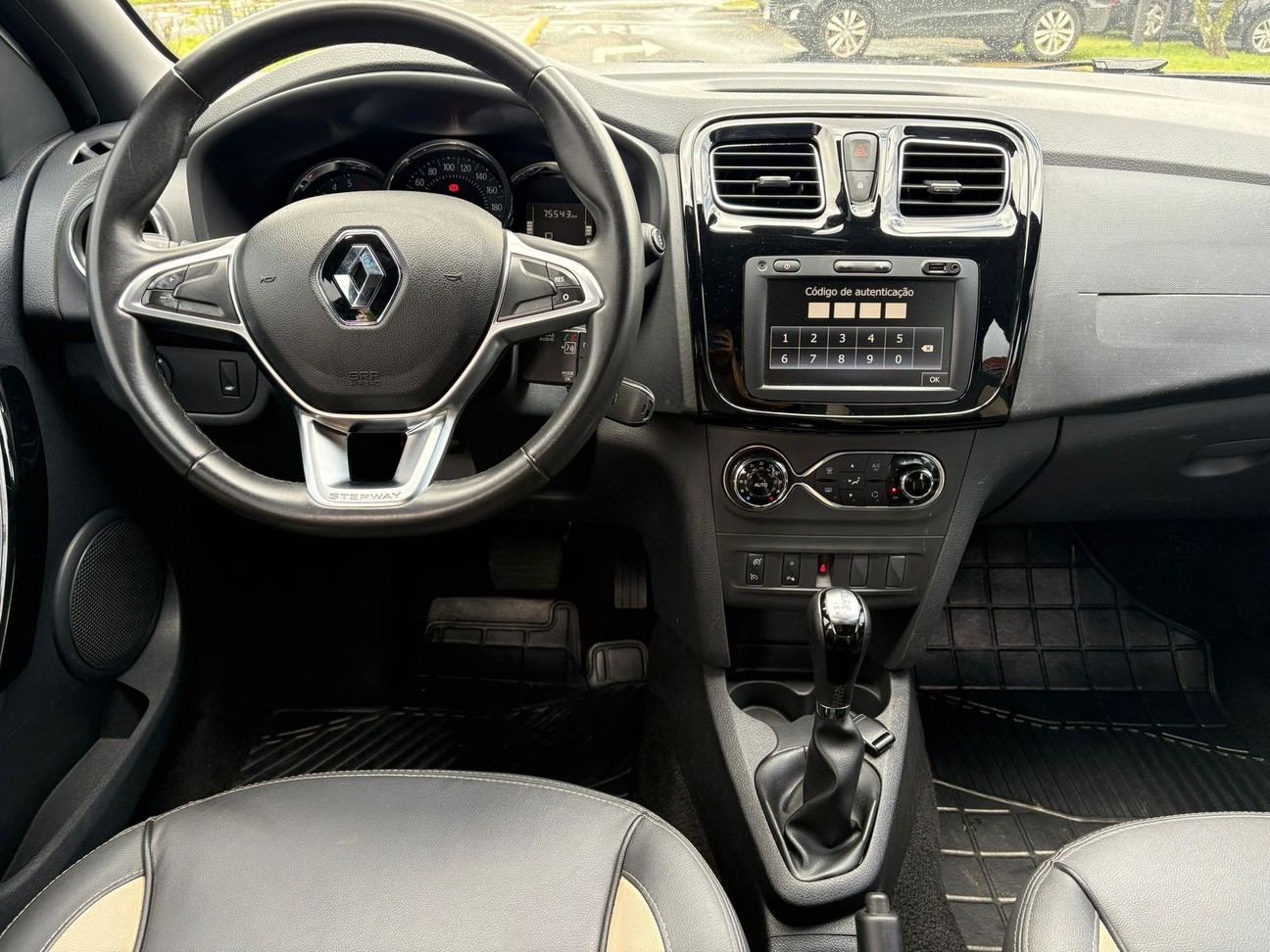RENAULT DUSTER