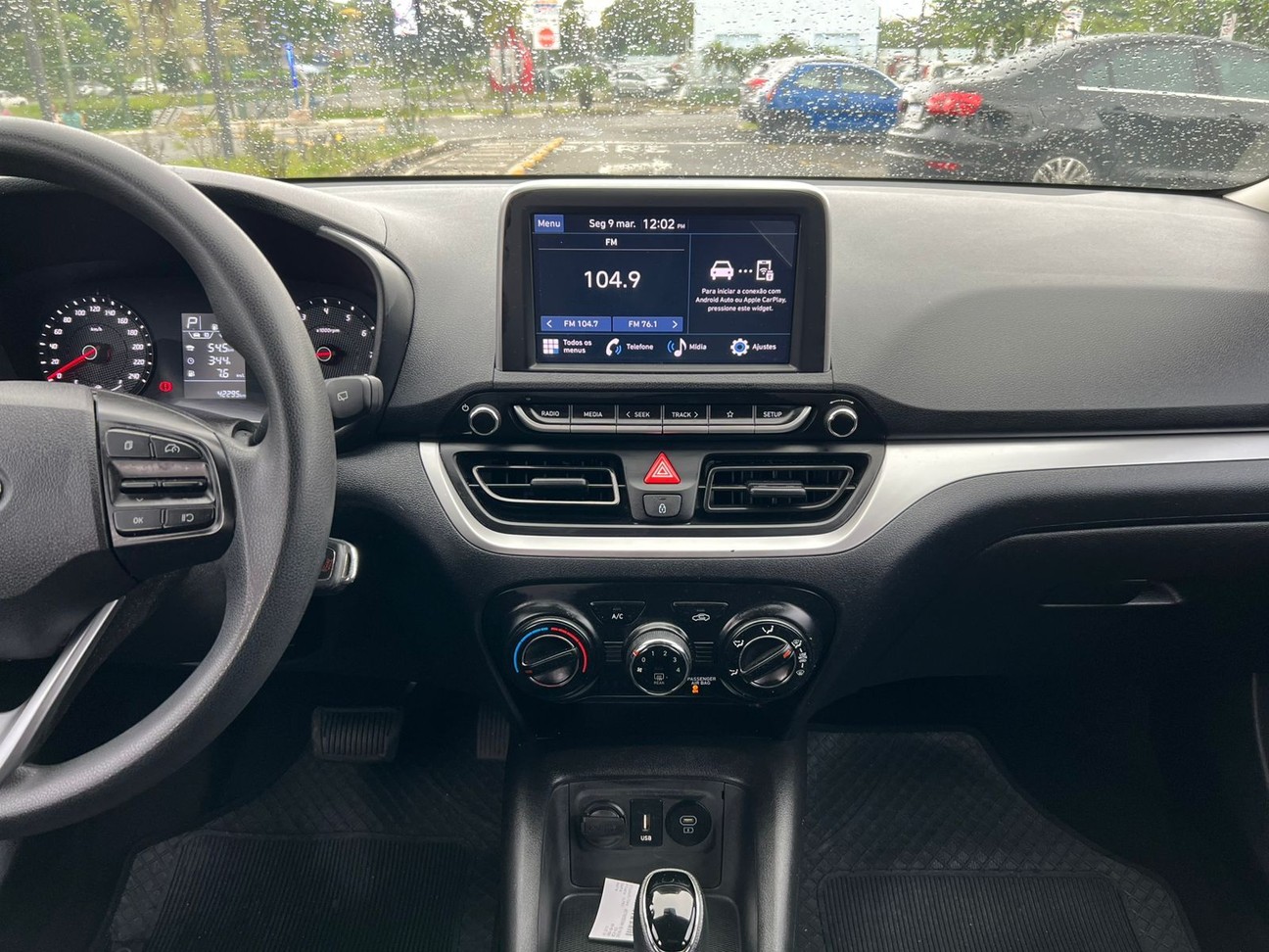 HYUNDAI HB20