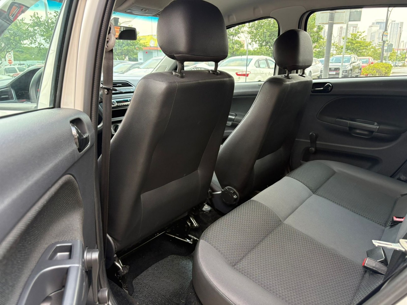 VOLKSWAGEN GOL