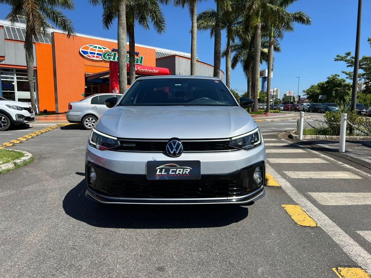 VOLKSWAGEN VIRTUS