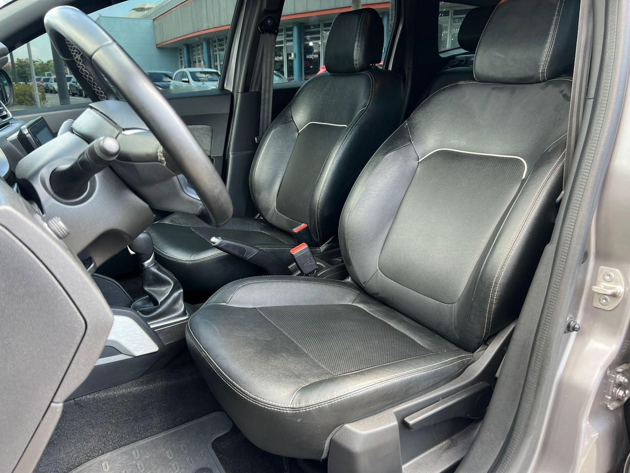 RENAULT DUSTER