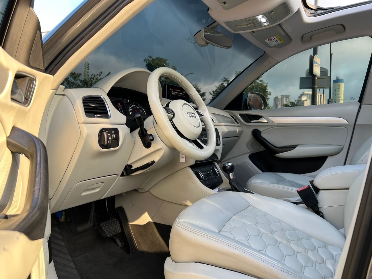 AUDI Q3