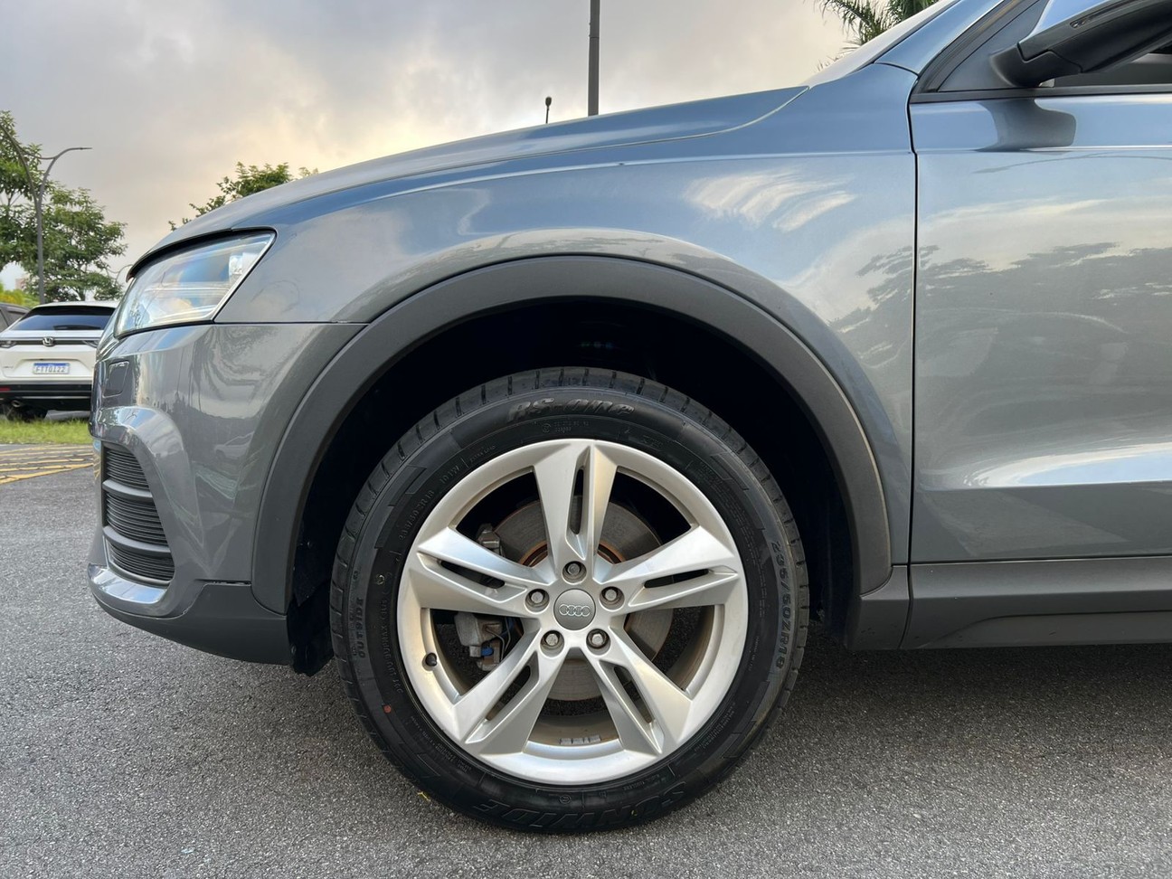 AUDI Q3