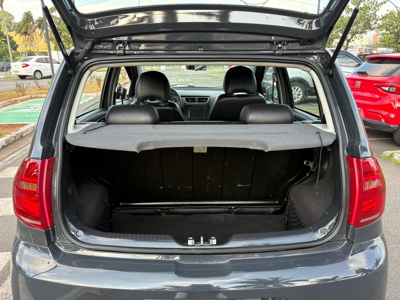 VOLKSWAGEN FOX