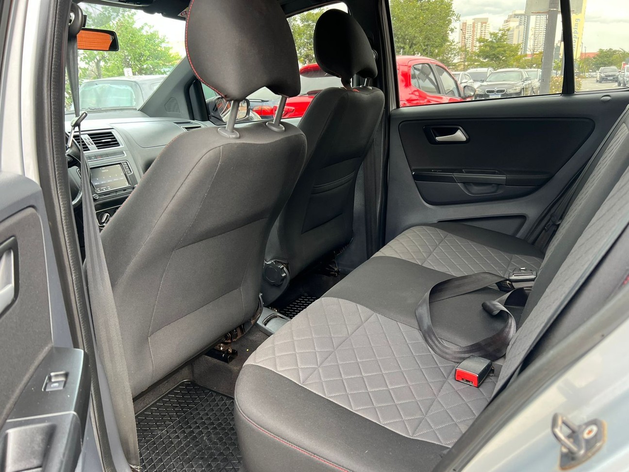 VOLKSWAGEN FOX