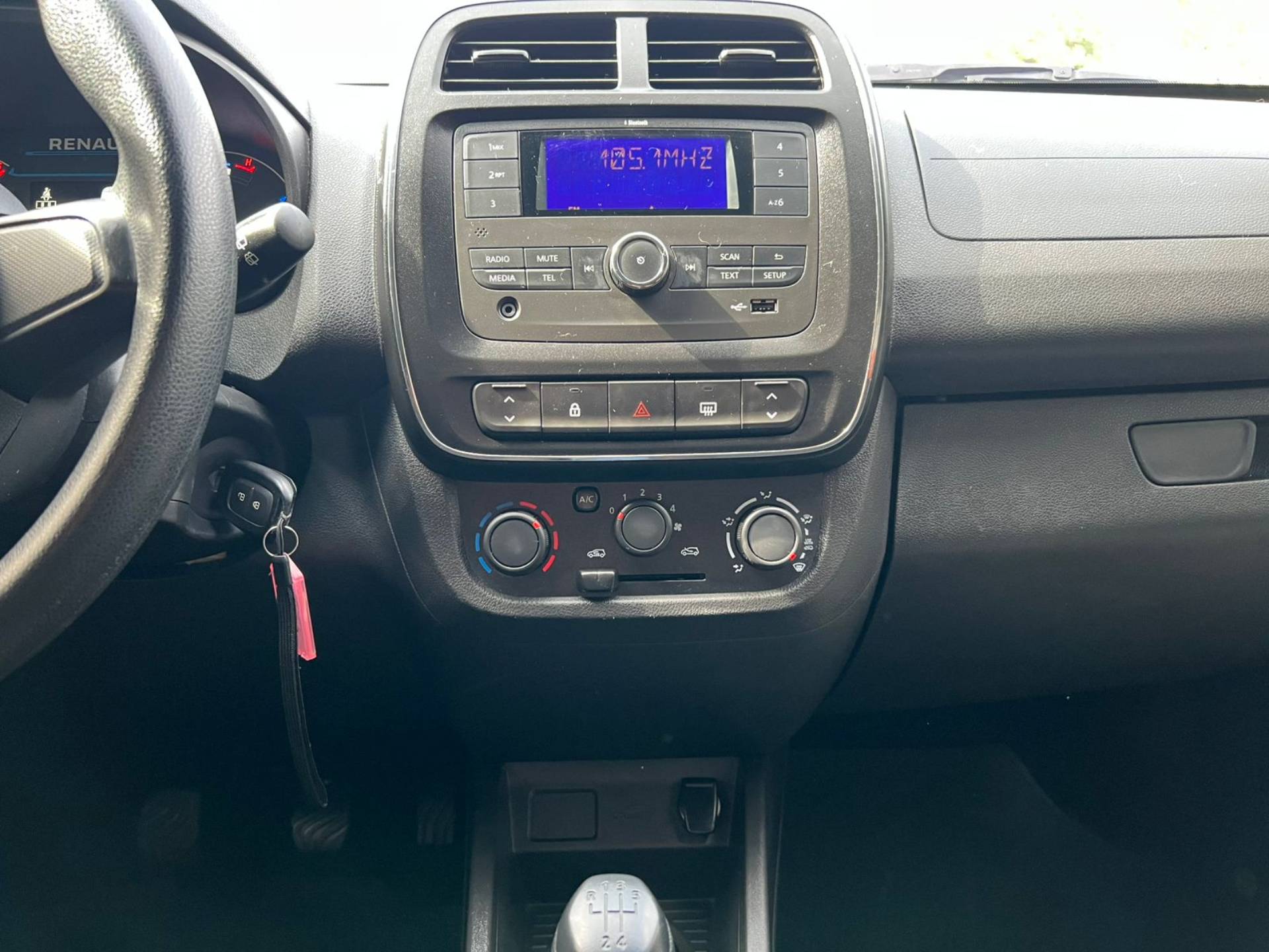 RENAULT KWID