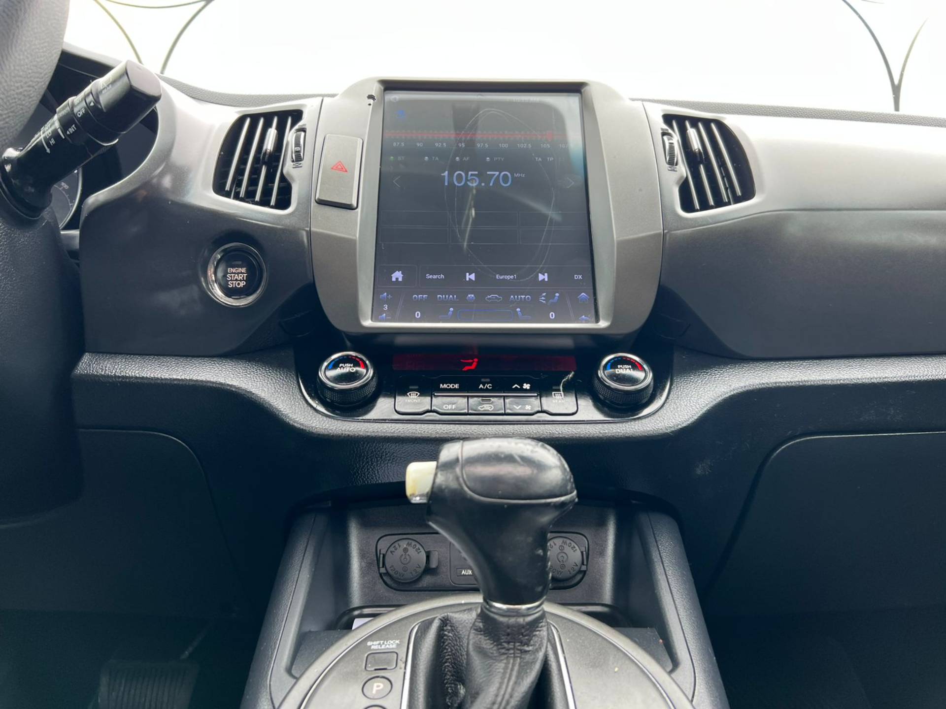 KIA SPORTAGE