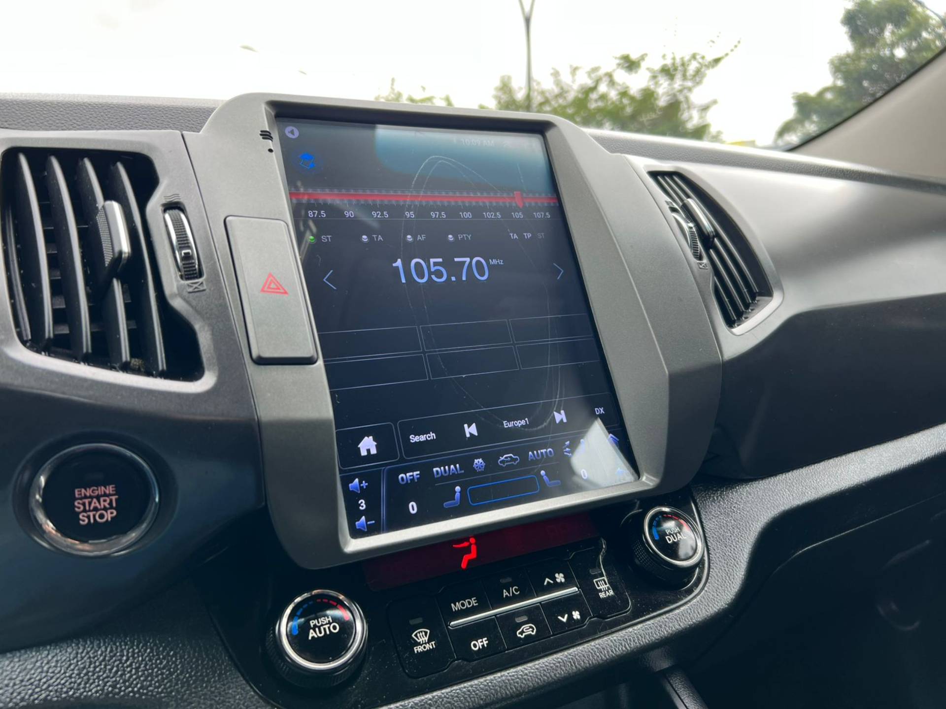 KIA SPORTAGE