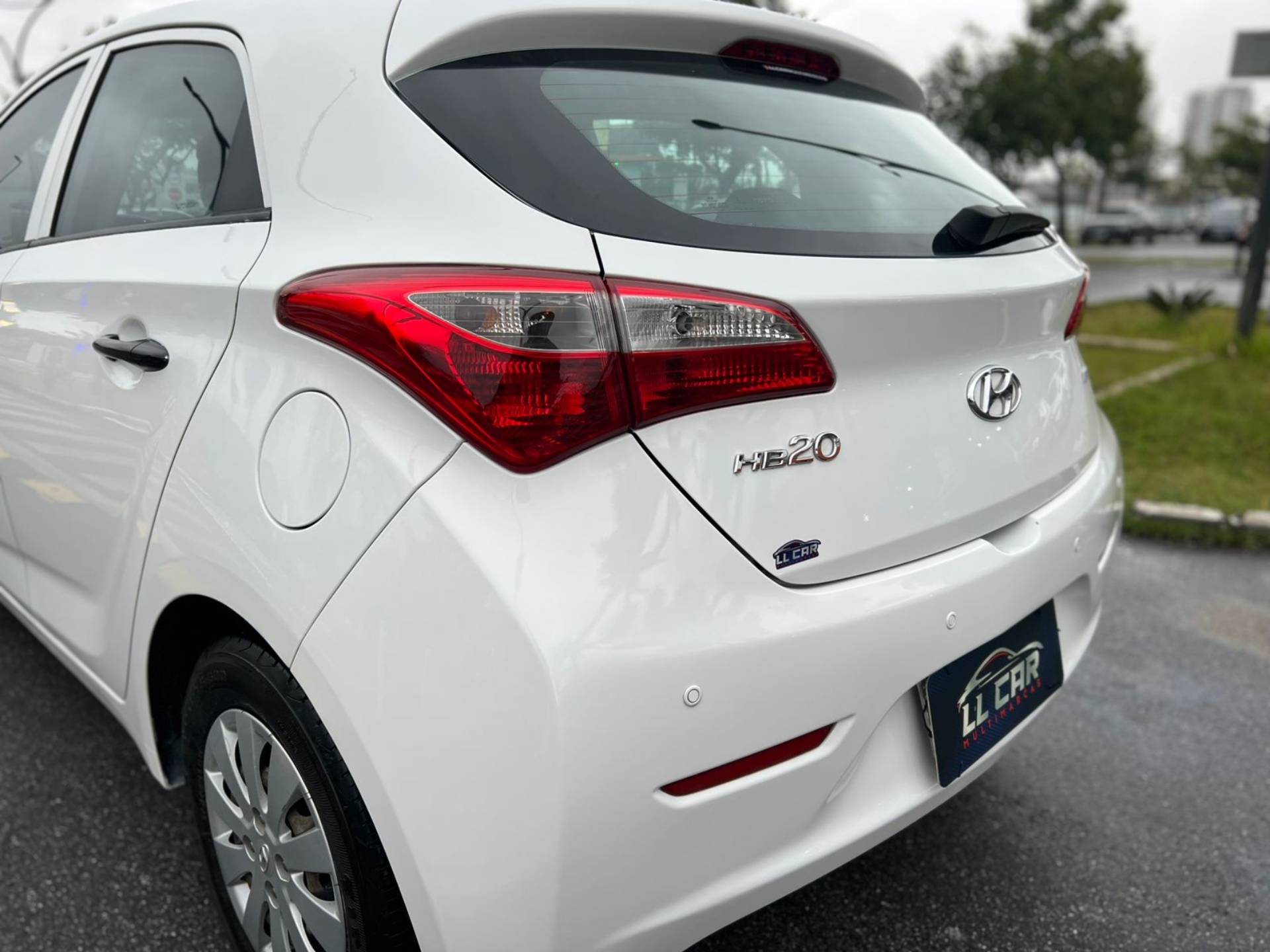 HYUNDAI HB20