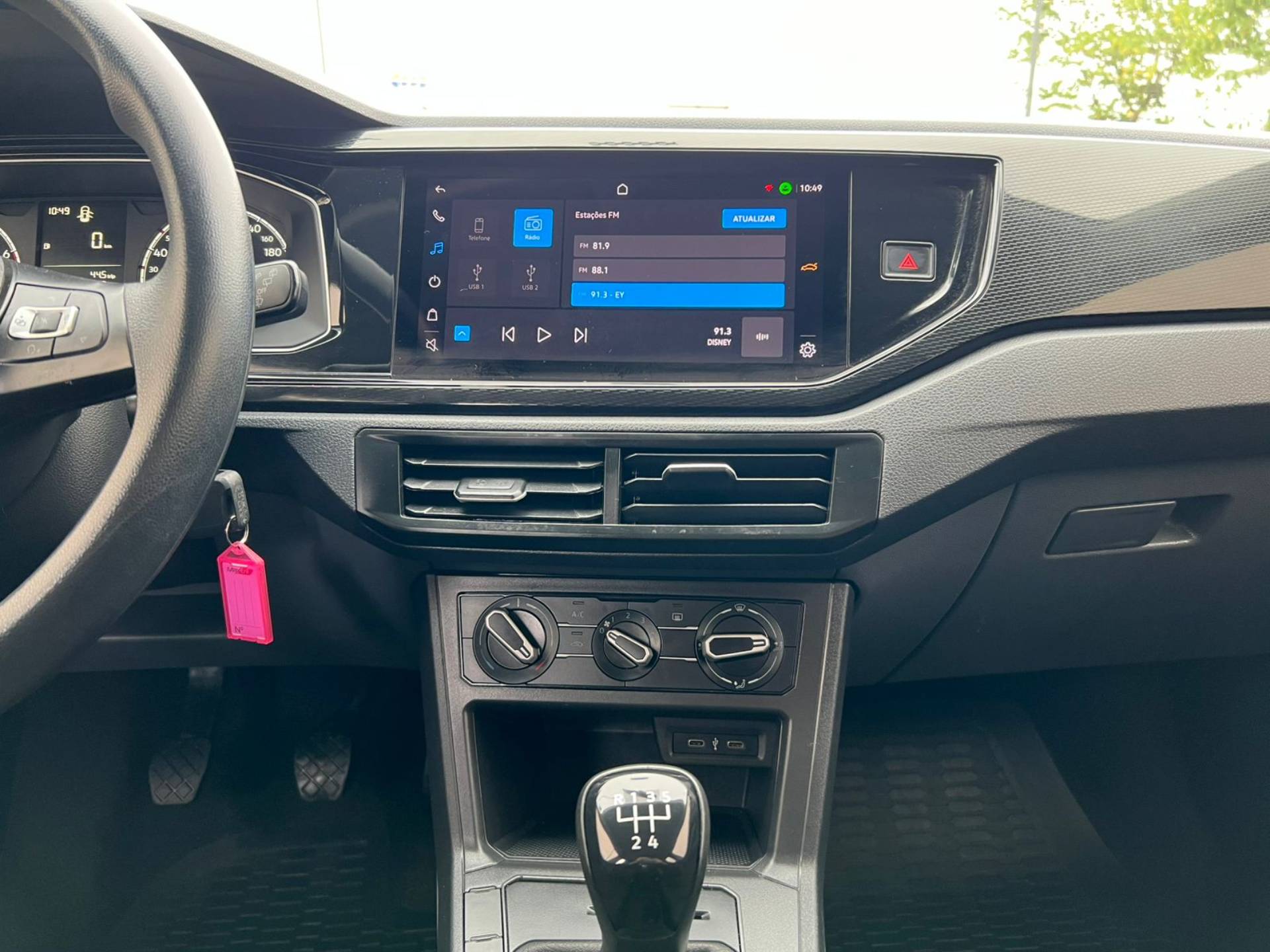 VOLKSWAGEN POLO
