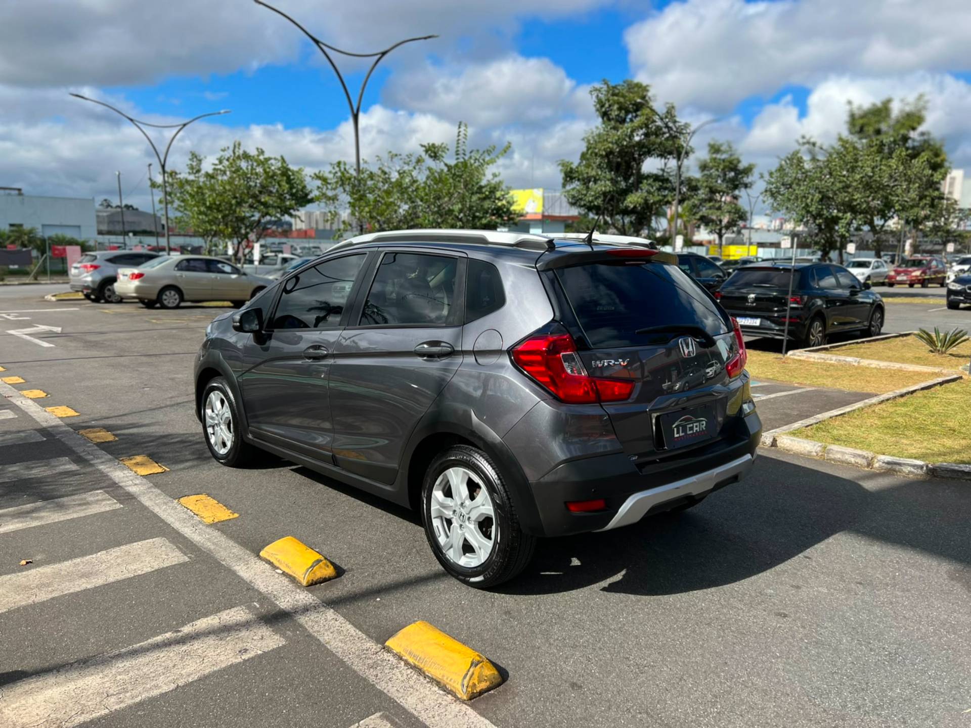 HONDA WR-V