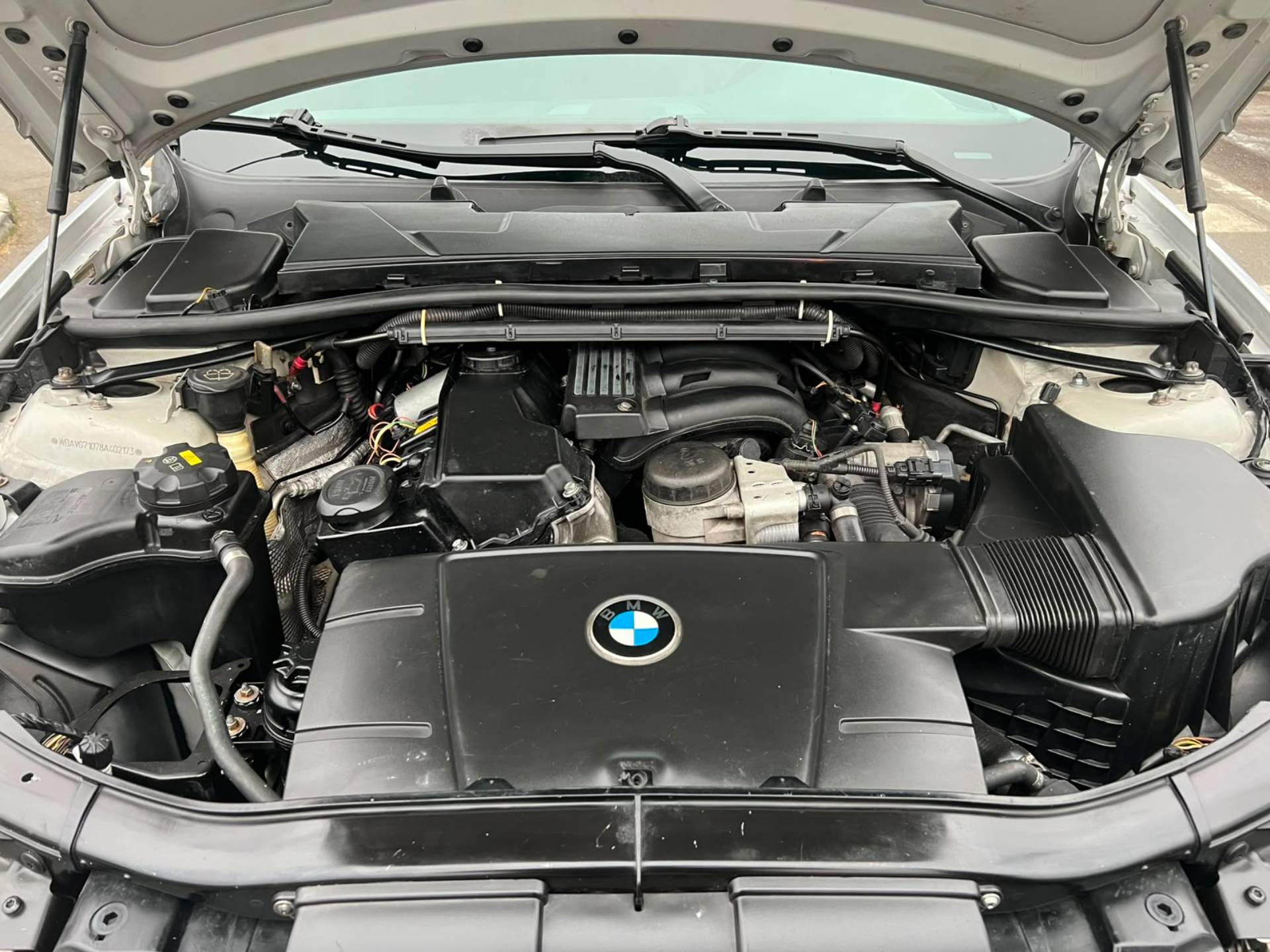 BMW 320i