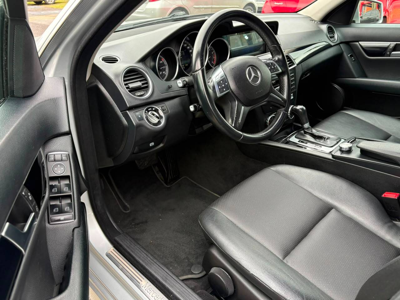 MERCEDES-BENZ C 180