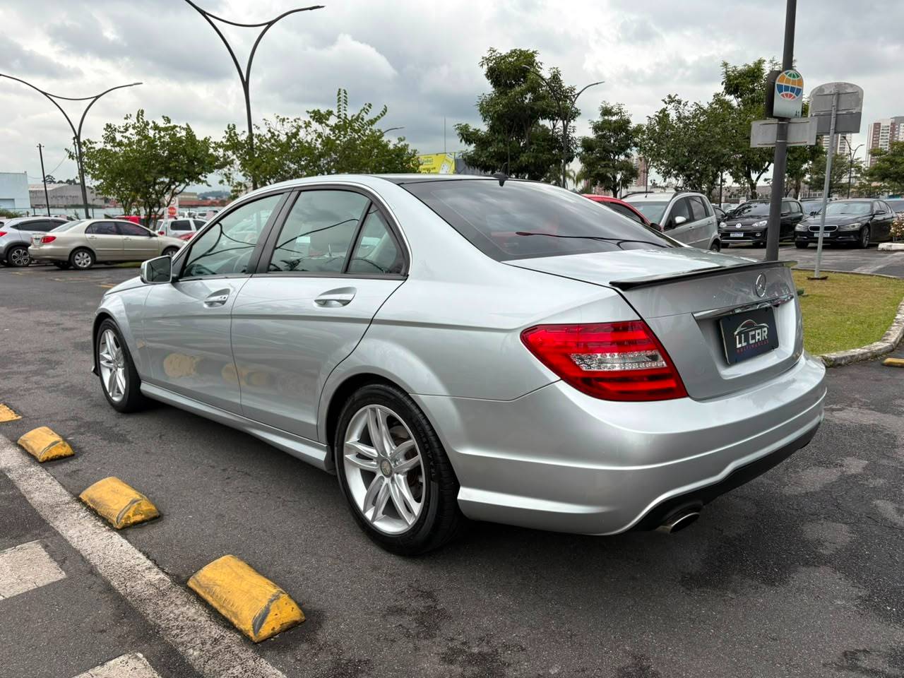 MERCEDES-BENZ C 180