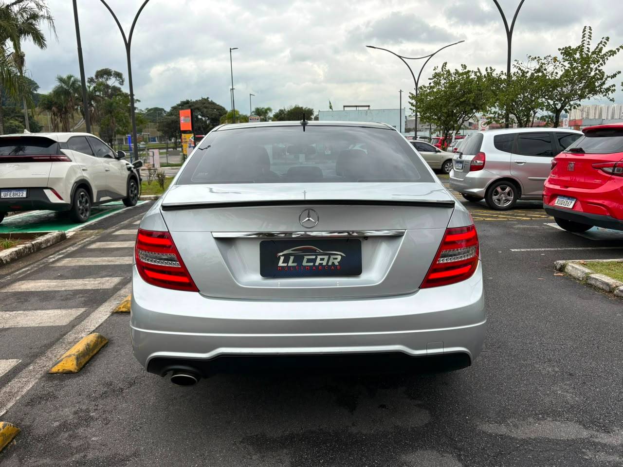 MERCEDES-BENZ C 180