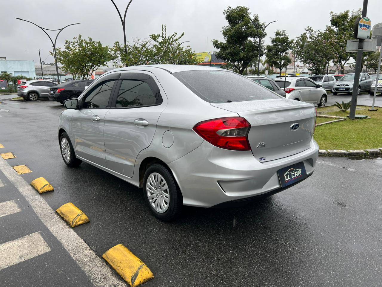 FORD KA
