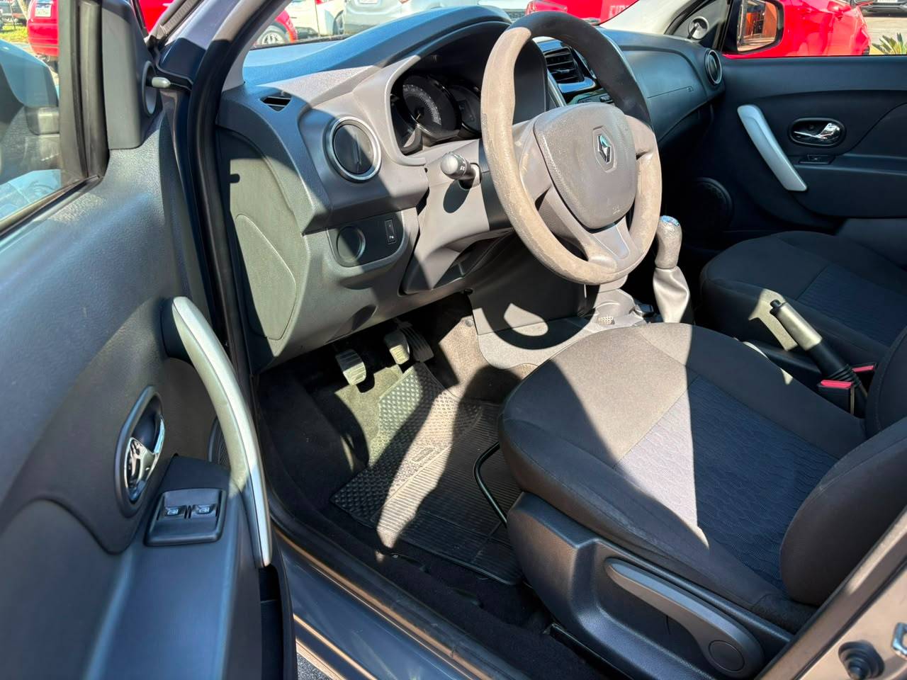 RENAULT SANDERO