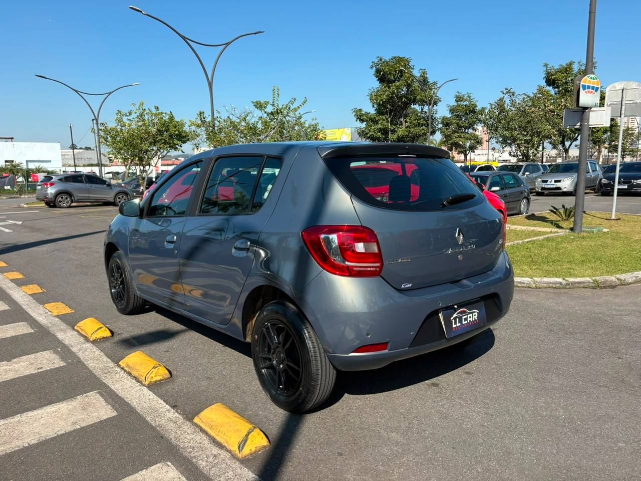 RENAULT SANDERO