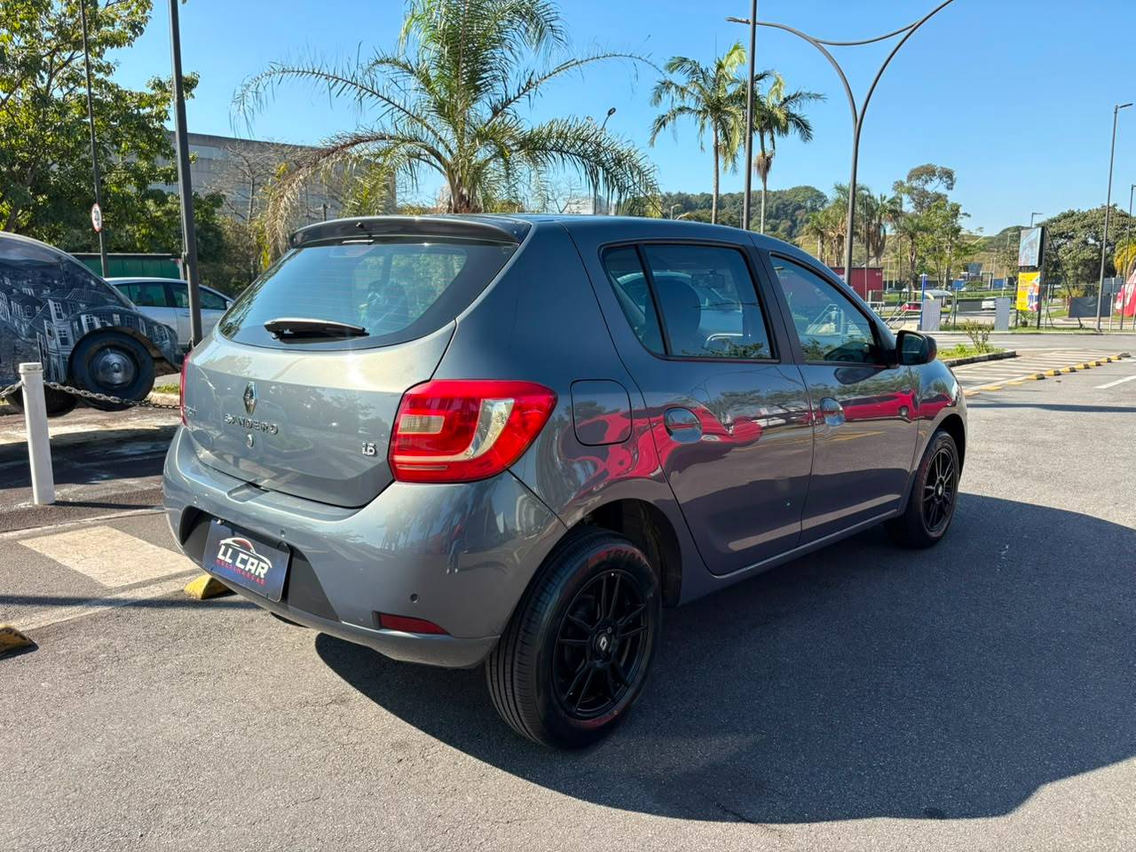 RENAULT SANDERO