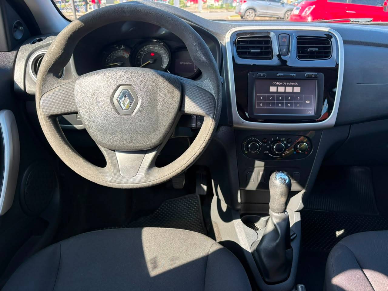 RENAULT SANDERO