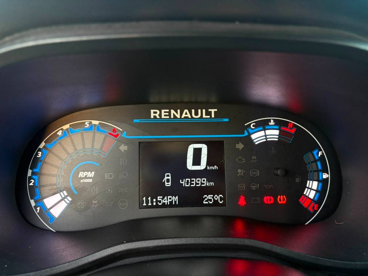RENAULT KWID