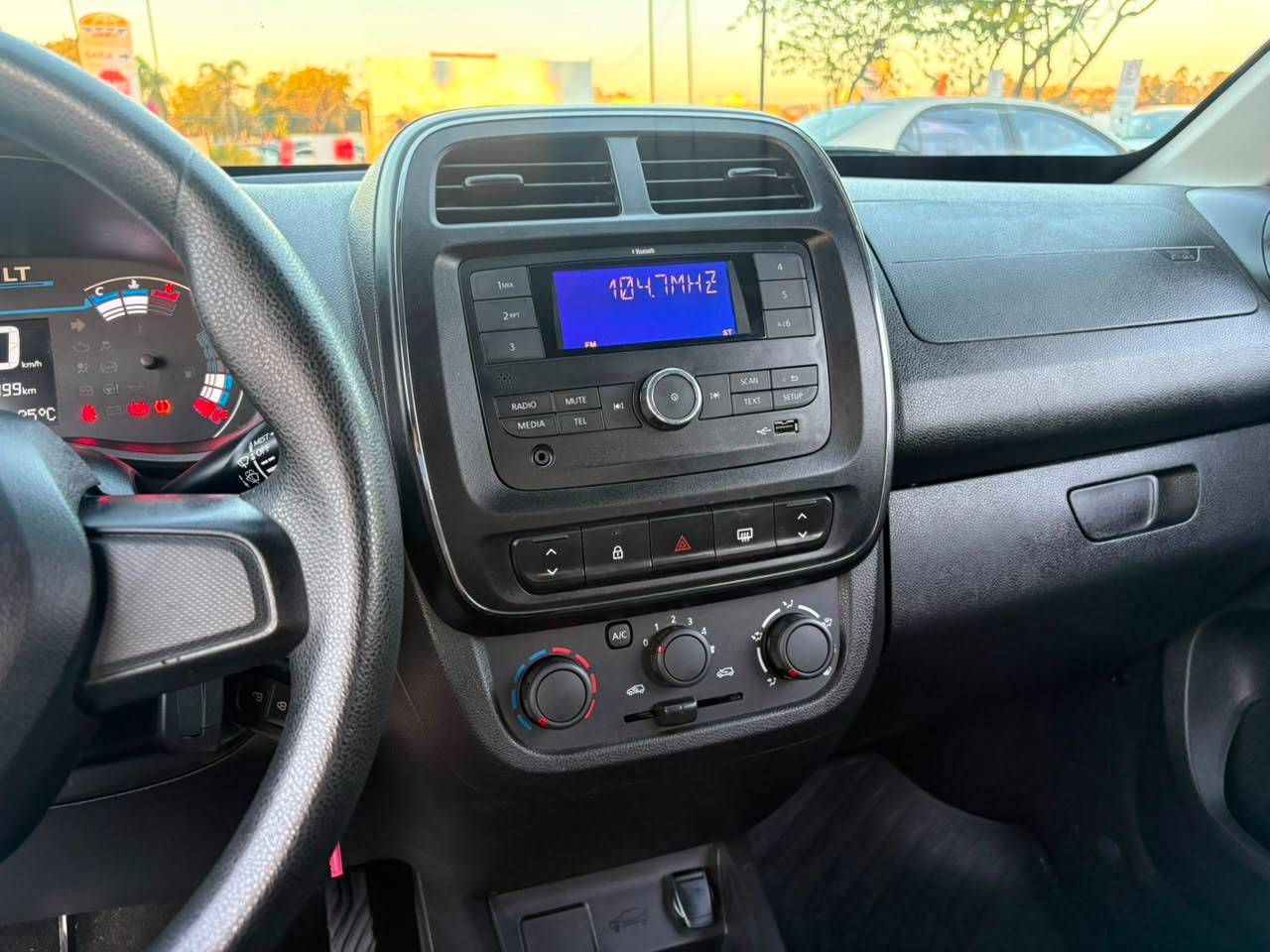 RENAULT KWID