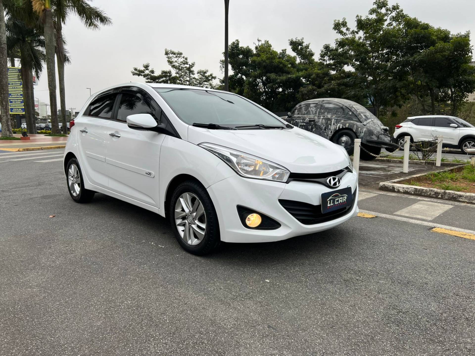 HYUNDAI HB20