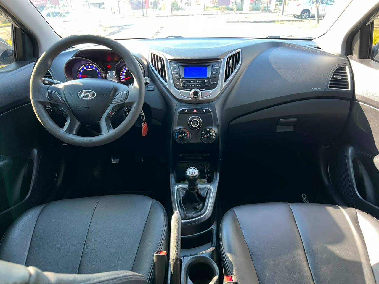 HYUNDAI HB20