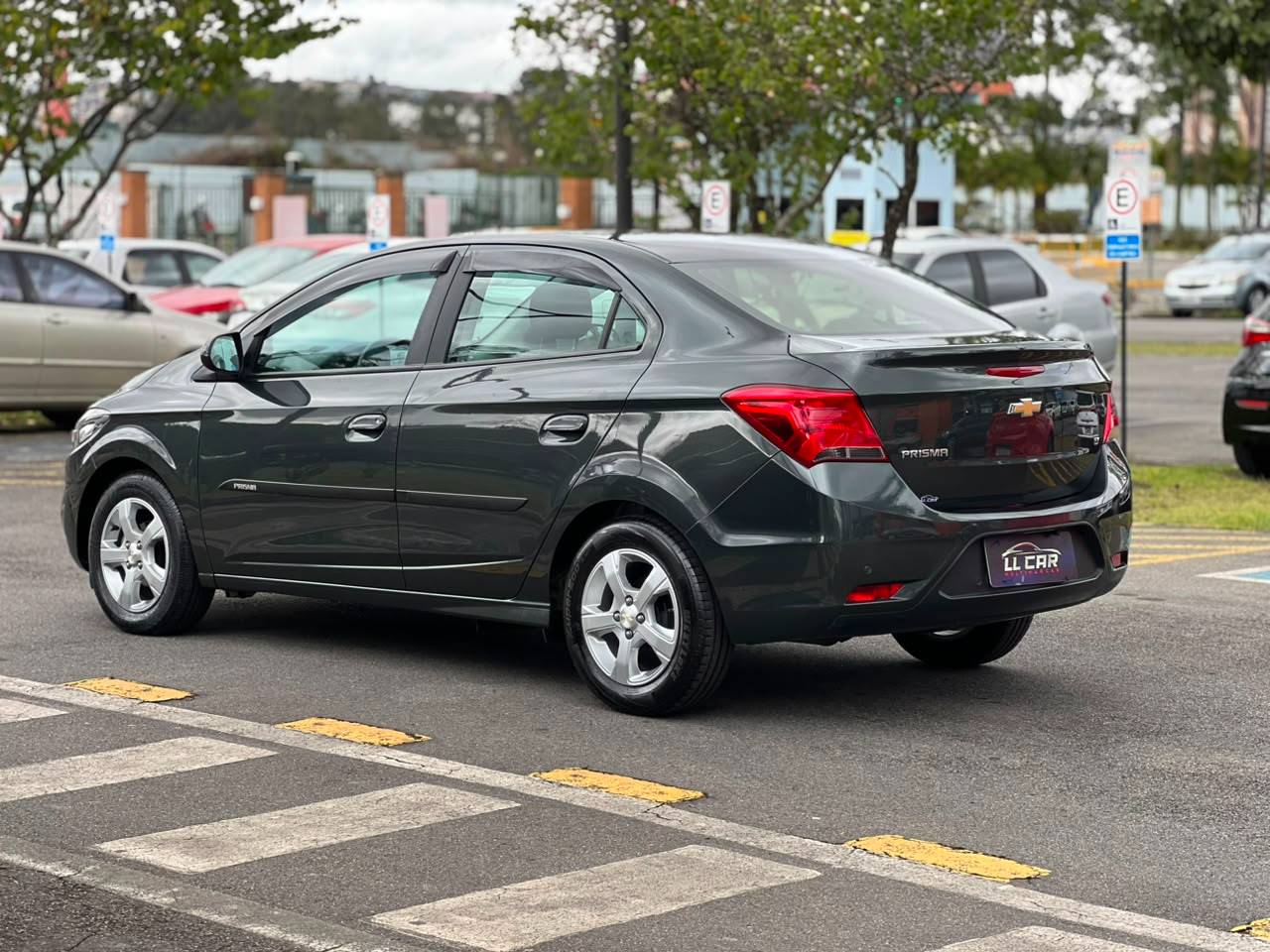 CHEVROLET PRISMA